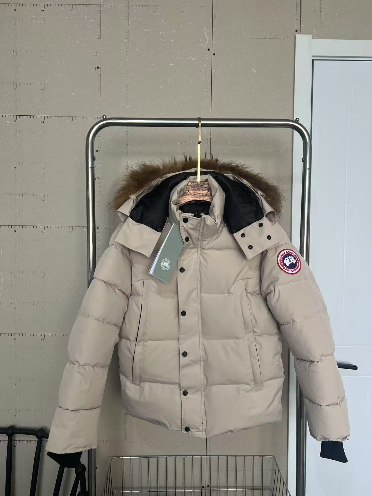 Canada G00se puffer jacket