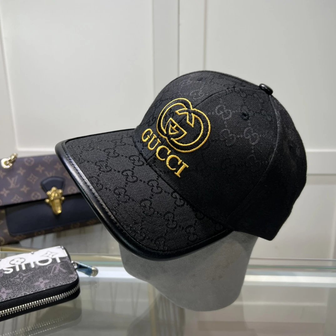 Ucci cap