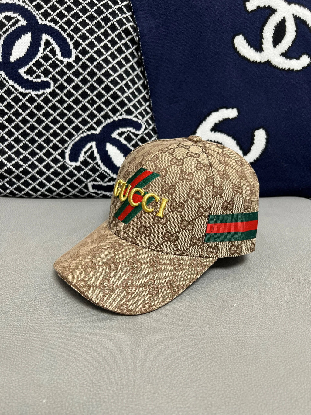 Ucci cap