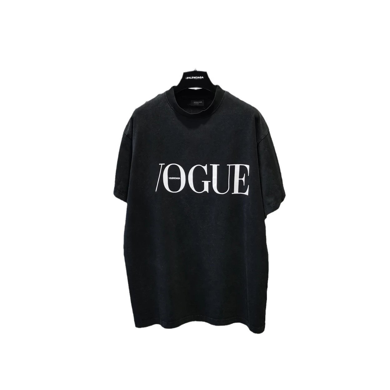Balenci Vouge tee