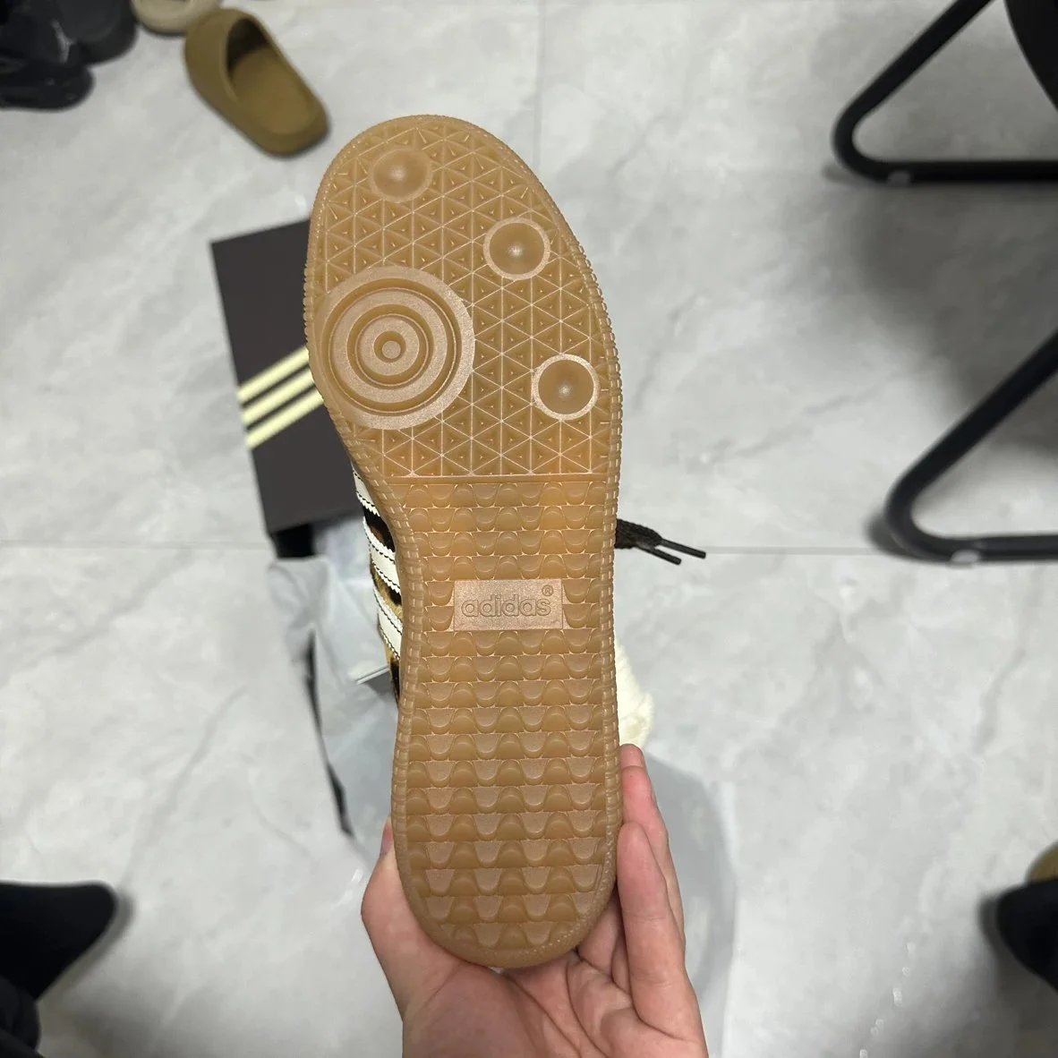 Adidos Samba White