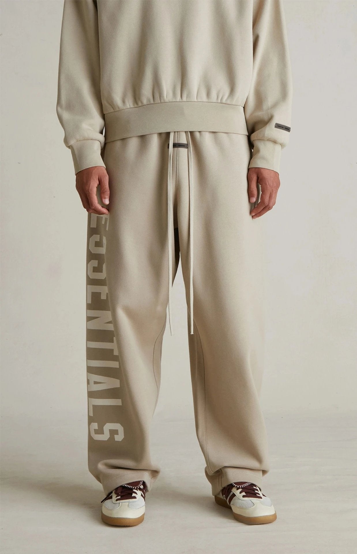 Ess3ntials Lounge Fleece Sweatpant
