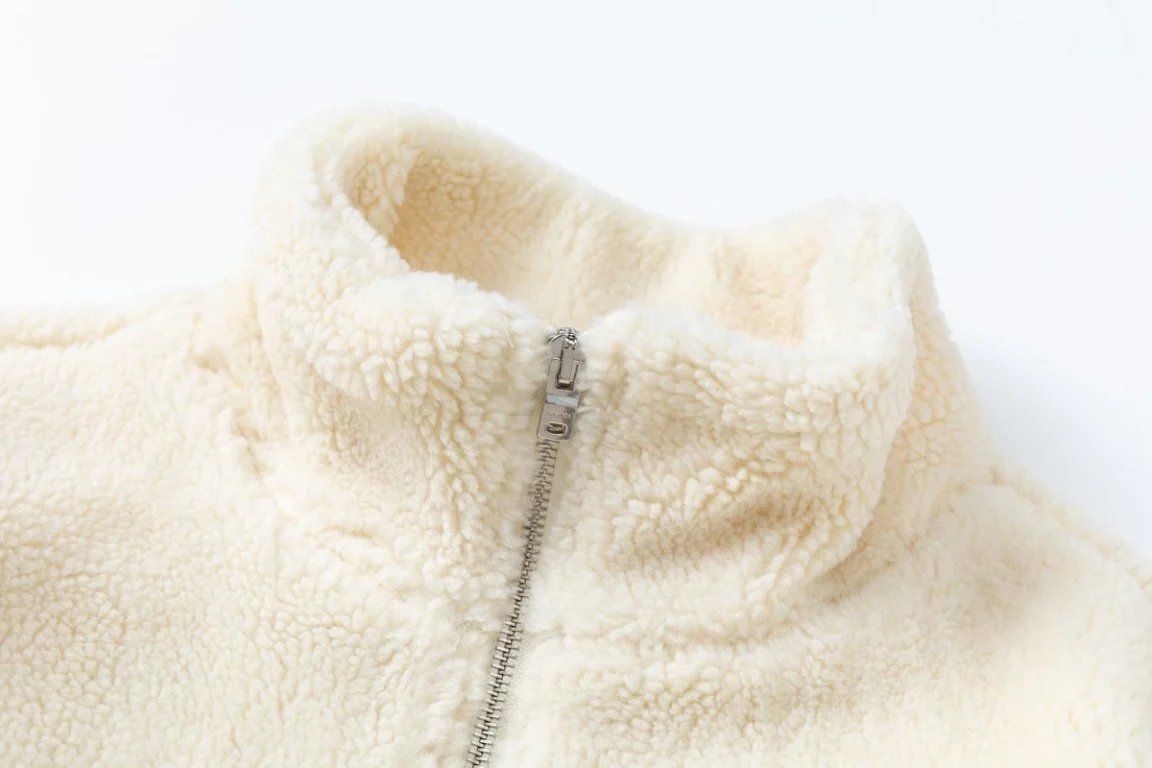 Am!ri Bones Appliquéd Fleece