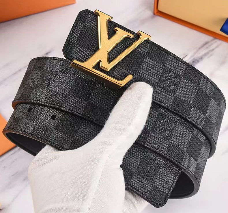 Vouis Luitton Belt