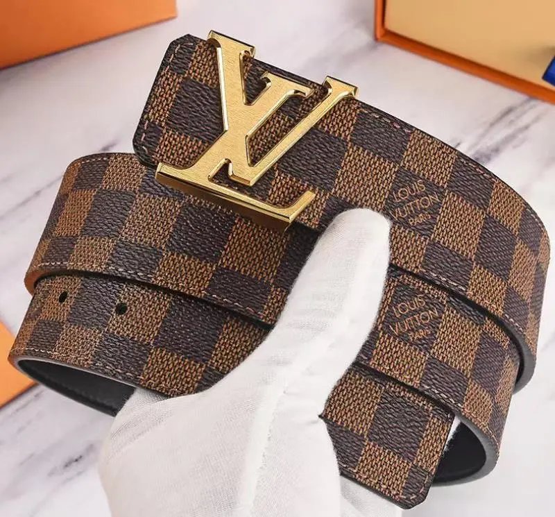Vouis Luitton Belt