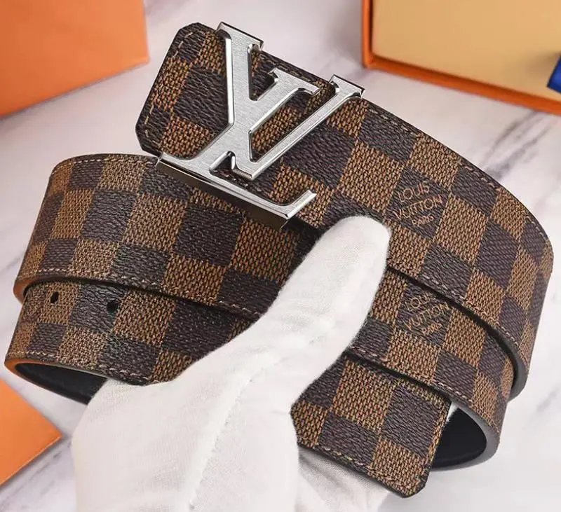 Vouis Luitton Belt