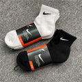 Short Nikee Socks