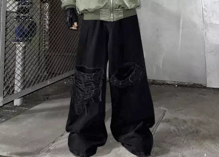Vetement* Ripped Denim