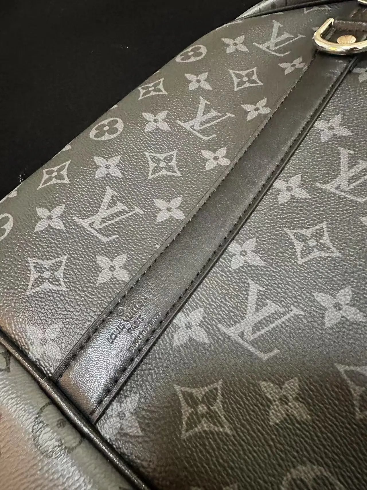 Vouis Luitton Duffle Bag