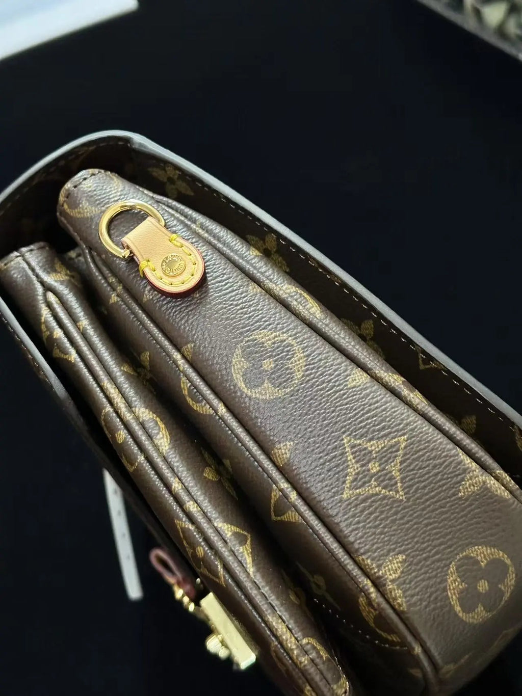Vouis Luitton Bag