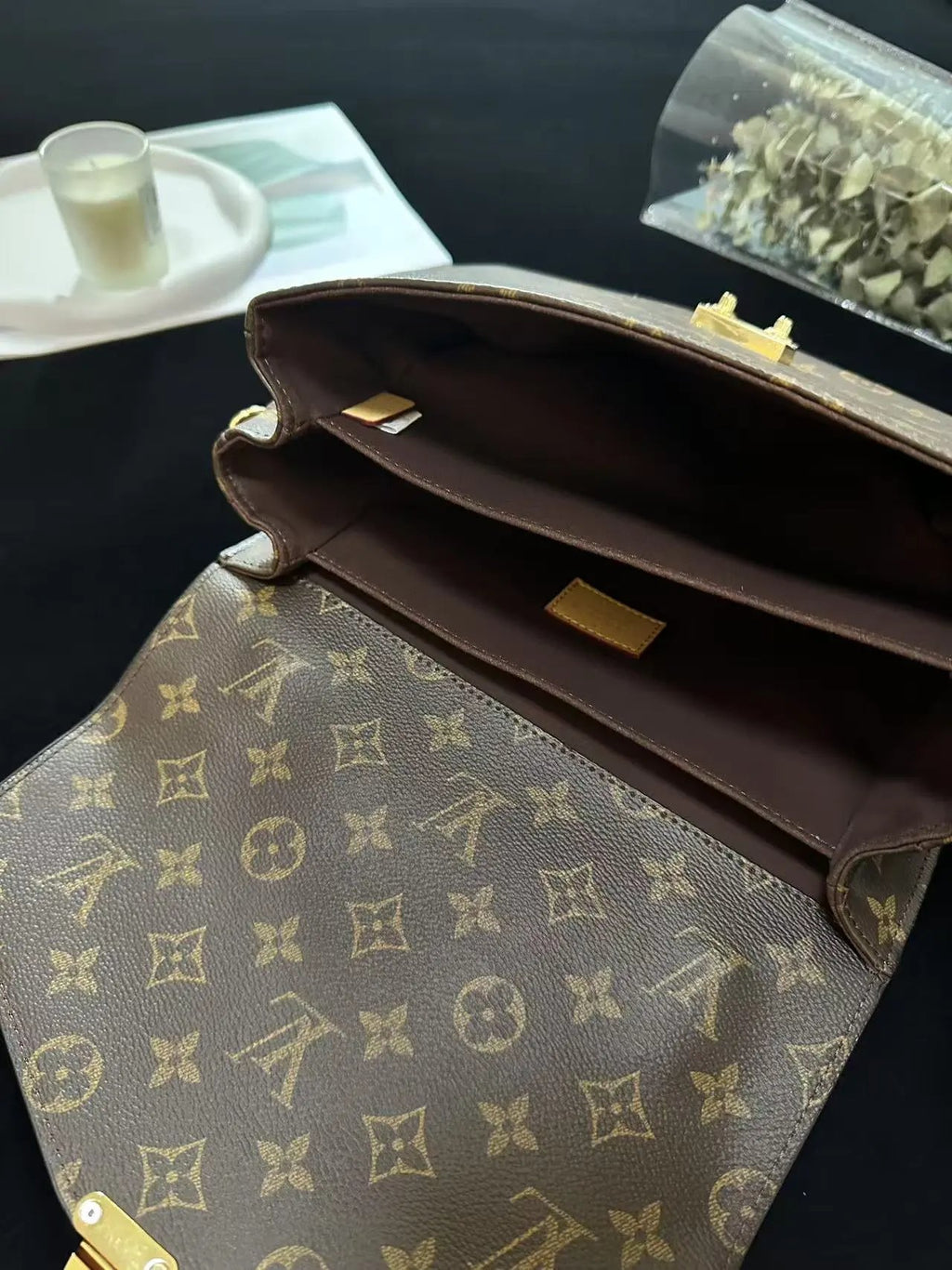 Vouis Luitton Bag